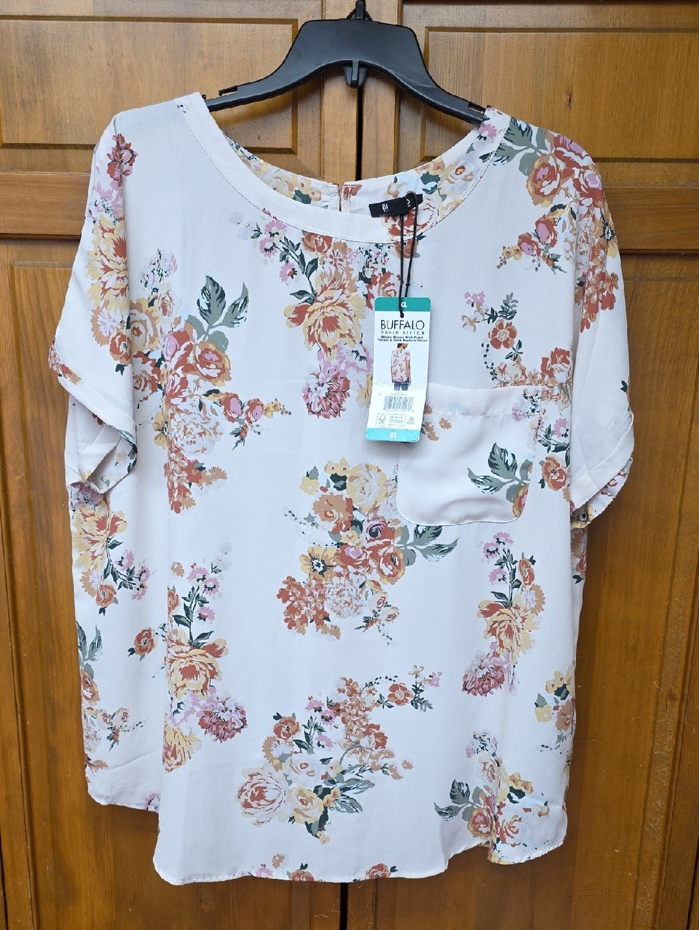 Buffalo David Bitton Size XL Short Sleeve Lightweight Floral Crepe Blouse NEW